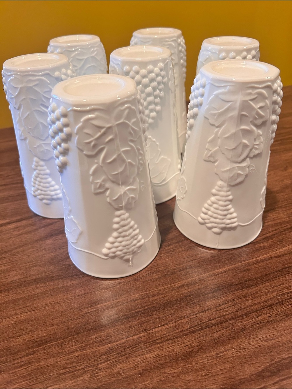 Set of 2 Indiana Glass Colony Harvest leaf Grape white Milk Glass Tumblers